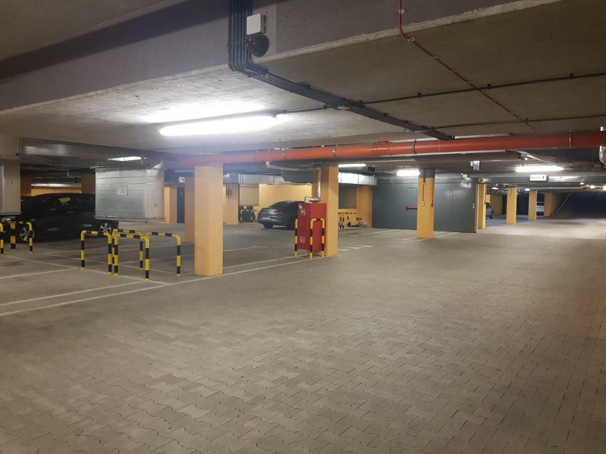 Garden Apartment Cracow- Shopping Mall 1Min, Underground Parking, Family Friendly, City Center Kraków Eksteriør billede