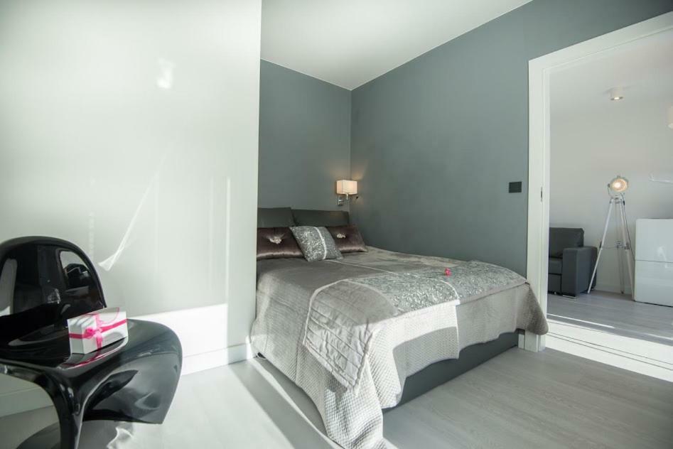 Garden Apartment Cracow- Shopping Mall 1Min, Underground Parking, Family Friendly, City Center Kraków Eksteriør billede