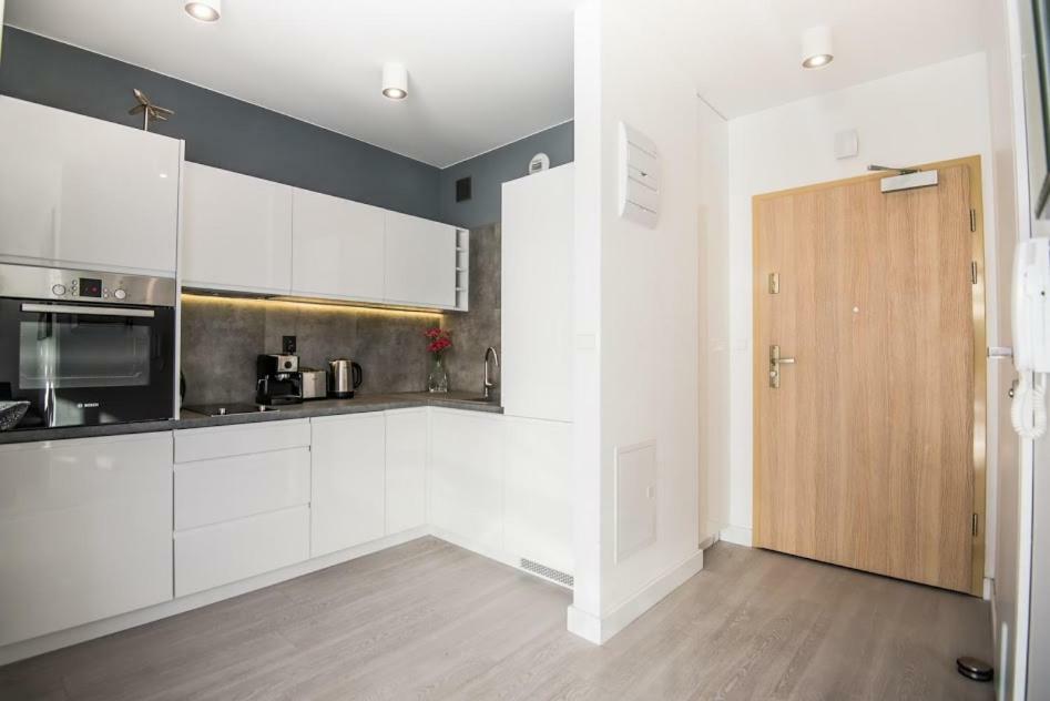 Garden Apartment Cracow- Shopping Mall 1Min, Underground Parking, Family Friendly, City Center Kraków Eksteriør billede